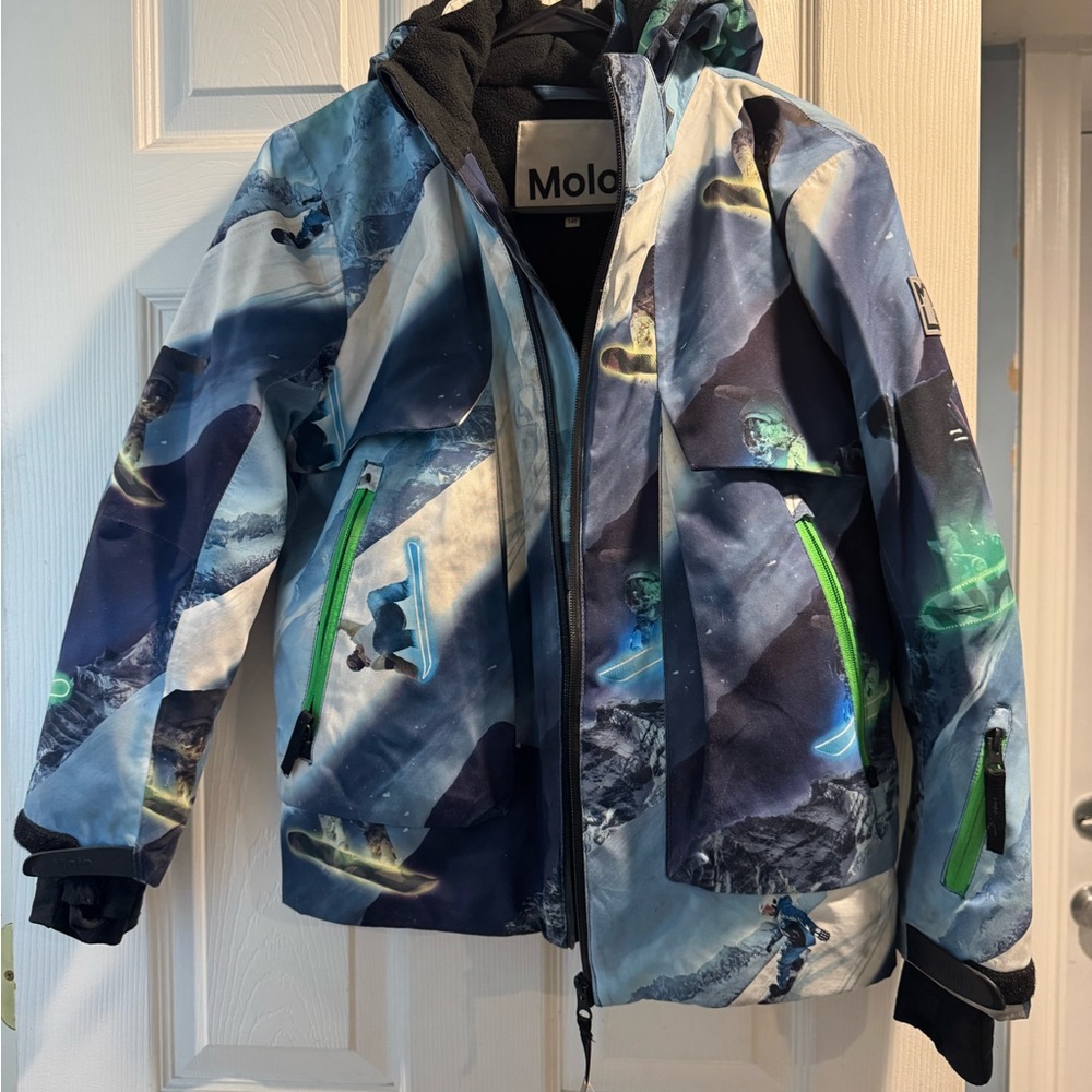 Molo Blue and Green Snowboarder Puffer Jacket for Outdoor Adventures